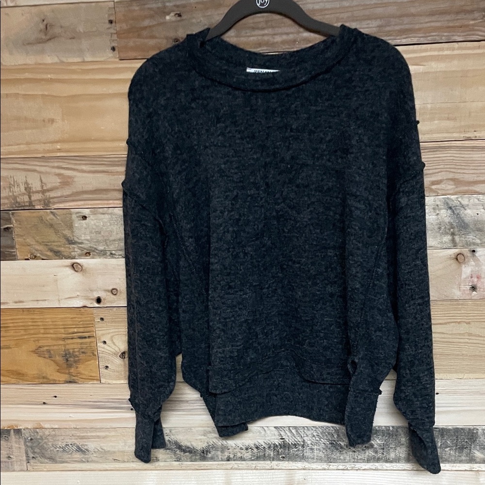 Zenana Outfitters size L/XL Charcoal Crew Neck Cropped Super Soft Sweatshirt